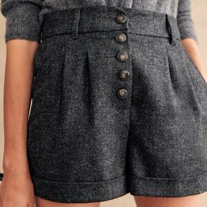 Sézane Wallace Shorts in Charcoal Grey